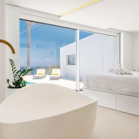 Ocean Bliss Beautiful With Pool And Sea Views Villa
