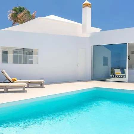 Ocean Bliss Beautiful With Pool And Sea Views Costa Teguise
