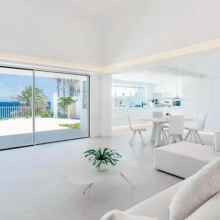 Ocean Bliss Beautiful With Pool And Sea Views Costa Teguise
